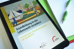 Tablet mit E-Book