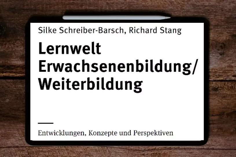Tablet mit einem Auszug des Buchcovers darauf.