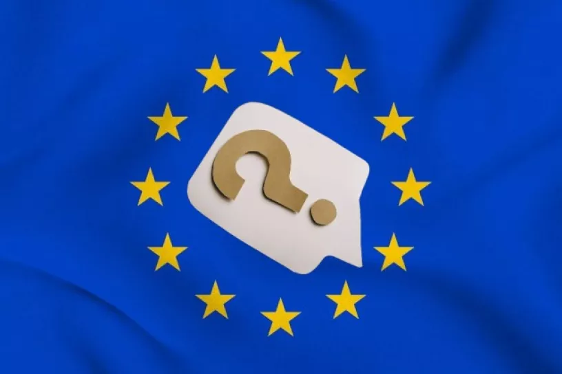 Ein Fragezeichen im Zentrum der EU-Flagge