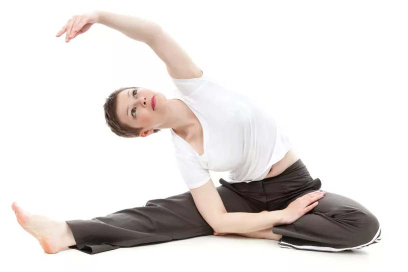 Frau übt Yoga (Pixabay)