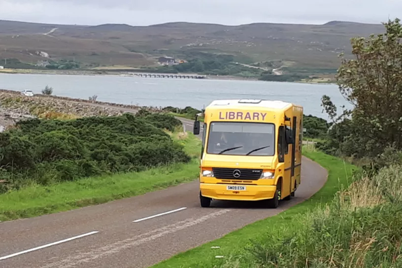 Mit dem Bücherbus durch Schottland 